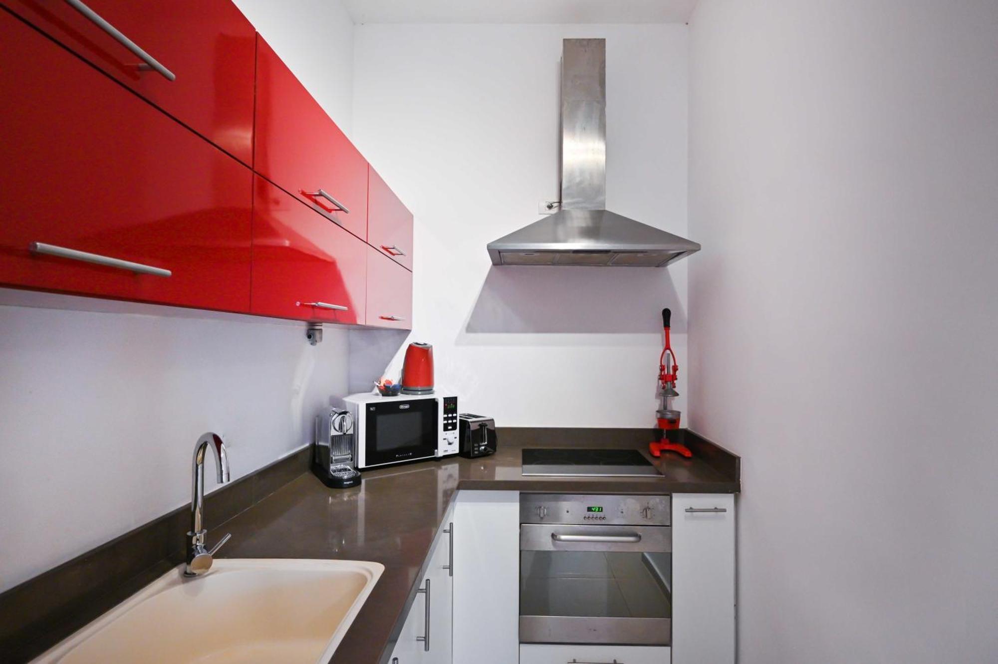 Nice 2Br Near Gordon Beach By Holyguest Tel Aviv Bagian luar foto