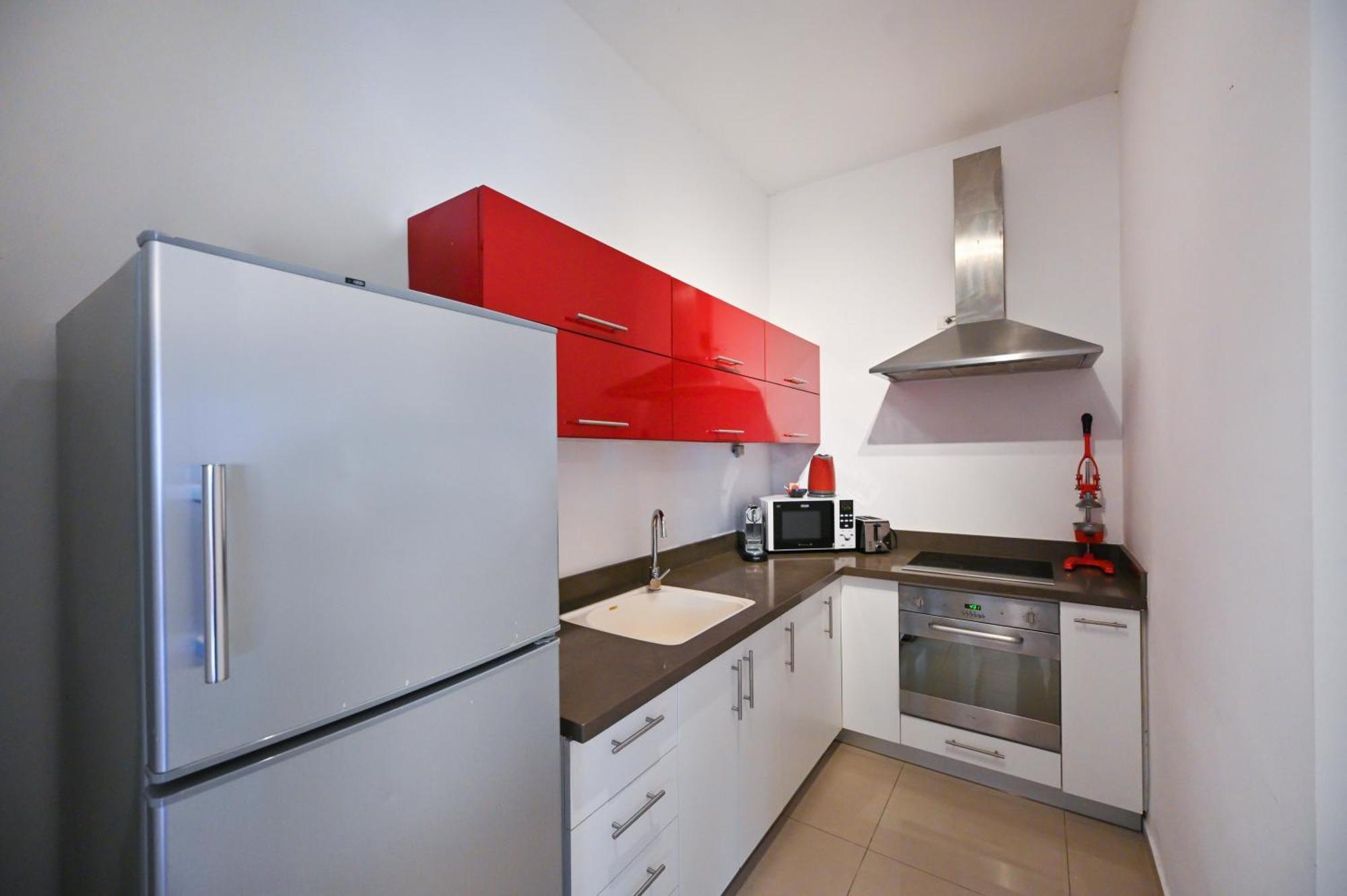Nice 2Br Near Gordon Beach By Holyguest Tel Aviv Bagian luar foto